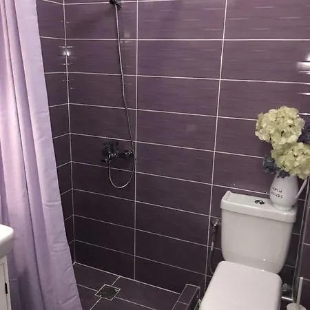 Appartement Cozy Garden 700m From St Luke S Hospital *